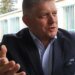 Фицо зовет Зеленского на встречу в другое место