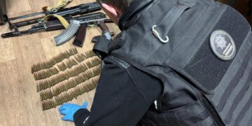 Черный рынок оружия: силовики провели  в Украине тысячу обысков. ВИДЕО