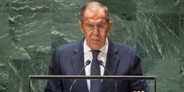 Таємне життя російського міністра: Сергій Лавров приховує справжнє прізвище, фактичну дружину, статки та спонсора. ВІДЕО