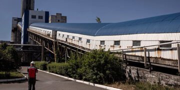 Під Покровськом підірвали стратегічну шахту, аби росіяни не пройшли тунелями, – NYT