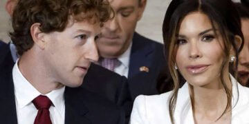 “Цензуру знято”: Марк Цукерберг під час інавгурації Трампа задивився на декольте нареченої Джеффа Безоса. ВІДЕО