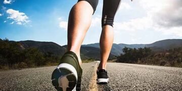 Скільки потрібно ходити на день, щоб схуднути: порада тренера