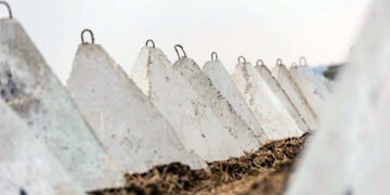 “Донецькі гори неприступні, достатньо було обладнати їх фортифікаціями”: депутат міськради Дружківки прокоментував підготовку ліній оборони на Донеччині