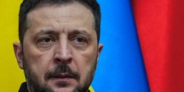 Зеленский: Украина юридически не откажется от своих территорий