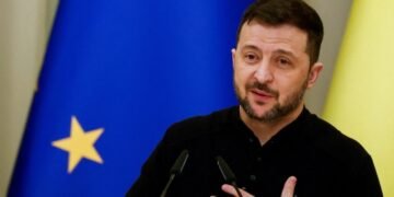 Зеленский призвал союзников выполнять договоренности по поставкам оружия