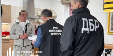 Вивіз за кордон 18 чоловіків: чинний нардеп оформляв дозволи
