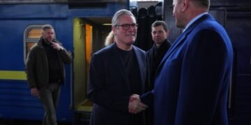Британский премьер Стармер прибыл в Киев для переговоров с Зеленским