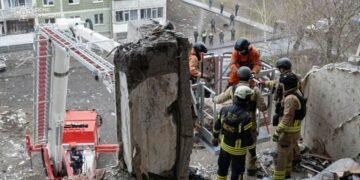 Зеленский осудил российский удар, унесший жизни девяти человек
