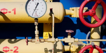 Україна зупинила транзит російського газу