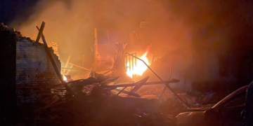 Росіяни вдарили по Нікополю та Криворізькому району, є руйнування