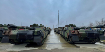 Польща отримала перші 28 танків Abrams найновішої моделі