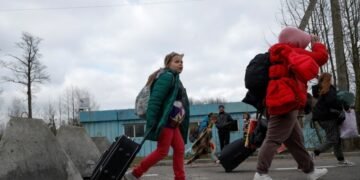 Украина вернула домой еще 12 детей, похищенных российскими властями