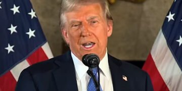 Трамп заявив, що припинить допомогу Південній Африці через “масові порушення прав людини”