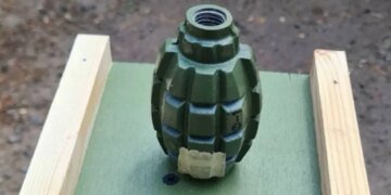 Взрыв, дым и разрушения: в отеле Львова подорвали гранату. ВИДЕО