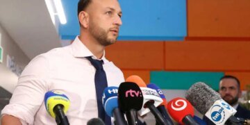 В Словакии памятник советским бойцам “испортили” антипутинской надписью:  главу МВД чуть удар не хватил. ФОТО