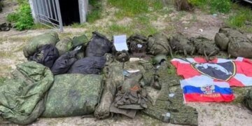 По дороге на войну трое зеков-оккупантов открыли огонь по своим и дали деру