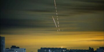 ВСУ ударили по месту запуска “шахедов”: Приморско-Ахтарск в России под атакой БПЛА. ВИДЕО