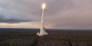 Россия пыталась запустить Орешник по Киеву, но что-то пошло не так