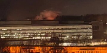 Смоленск ночью встречал дроны Украины: под ударом завод “Полимикс”. ВИДЕО