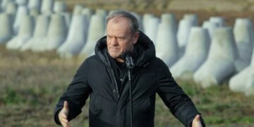 Туск: в Париже подтвердили изменение правил ЕС по вопросу обороны