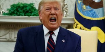 Рейтинг Трампа в США совершил неожиданный пируэт: в Белом доме задумались
