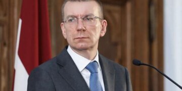 Латвія готова обговорювати миротворців в Україні, але є дві умови