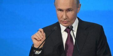 Путин рассказал, что его “Орешник” создан из внеземных материалов. ВИДЕО