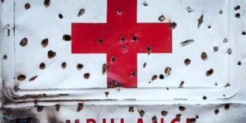 Росія атакувала швидку на Херсонщині: медики у лікарні