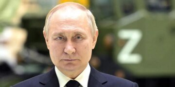 Путин навязывает США долю полезных ископаемых на Донбассе: в Z-каналах скандал и истерика