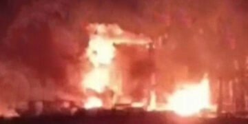 Втретє за рік: у РФ заявили про атаку дронів на Рязанський НПЗ. ВІДЕО