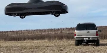 Американська авіакомпанія показала літаючий автомобіль. ВІДЕО