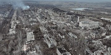 Тривають безперервні штурми: бійці 24-ї бригади показали кадри зруйнованого Часового Яру. ВІДЕО