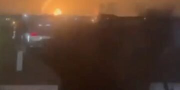 Хроника войны: ВСУ нанесли удар по стратегически важному НПЗ, российские войска – по мирным объектам 