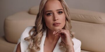Переможниця “Холостяка” показала звабливі фото 