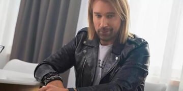 “Знову зайшов не в ті двері”: експродюсер Винника різко висловився про концерт співака у Празі. ВІДЕО