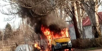 Росіяни скинули вибухівку на люк маршрутки із пасажирами у Херсоні: серед постраждалих є діти