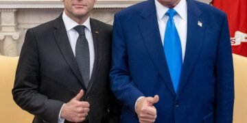 ЗМІ: Трамп хотів скасувати візит Зеленського до США, але передумав після втручання Макрона