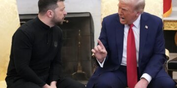 “Встретились герой и трус”: политики высказались о перепалке  Трампа и Зеленского