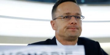 Сийярто наябедничал Рубио на заговор Европы