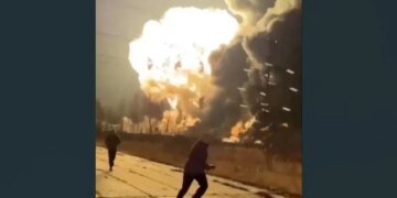 Сегодня не спали Рязань, Липецк, Коренево: десятки БПЛА атаковали цели в России. ВИДЕО