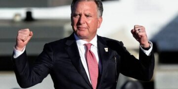 Спецпосланник Трампа летит в Москву после Джидды — Fox News