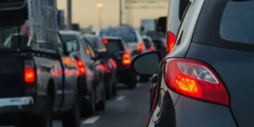 В Белграде автомобиль въехал в толпу протестующих: есть пострадавшие