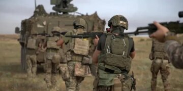 “Сел на землю и стал ждать”: рф применяет новую тактику нападений на ВСУ под Курском