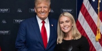 Французы выдвинули США требование вернуть символ: секретарша Трампа знатно опозорилась. ВИДЕО