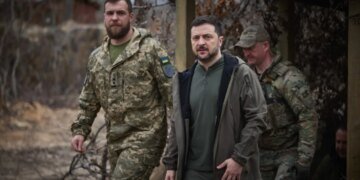 Не в бункере, а на передовой: Зеленский приехал к нашим воинам в Донецкую область. ФОТО