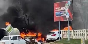В Казахстане взорвалась автозаправка: есть погибшие и пострадавшие