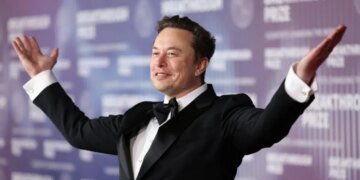 Сотрудников Пентагона из-за Маск проверяют на детекторе лжи: что натворил друг Трампа