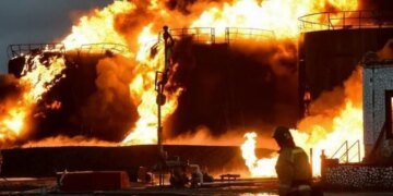 Взрывы в России: БПЛА ударили по Астрахани и Волгограду. ВИДЕО