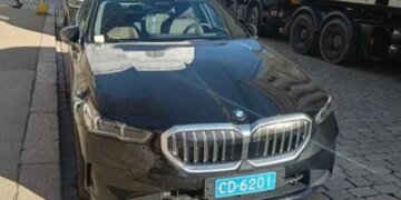 В Финляндии чуть не оштрафовали автомобиль делегации  Зеленского: что произошло