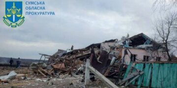 Российская авиация атаковала Сумскую область КАБами: погибла продавщица магазина, есть разрушения